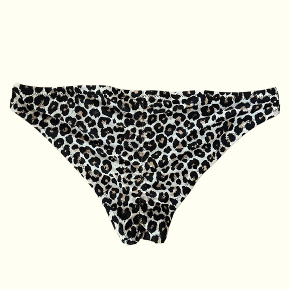 Size Small bikini top and bottoms Xhilaration leopard bottoms & ABS purple top - Picture 4 of 10